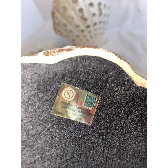 2 Sea Shell Luminaries Like New - Picture 7 of 7